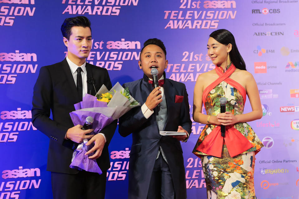 <p>Zhenhuan Zhang (left) and Julie Tan (right) on the red carpet. Photo: Justine Bantigue </p>