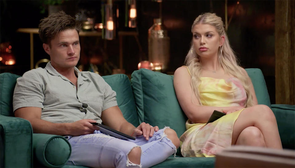 Shannon and Caitlin on the MAFS couch