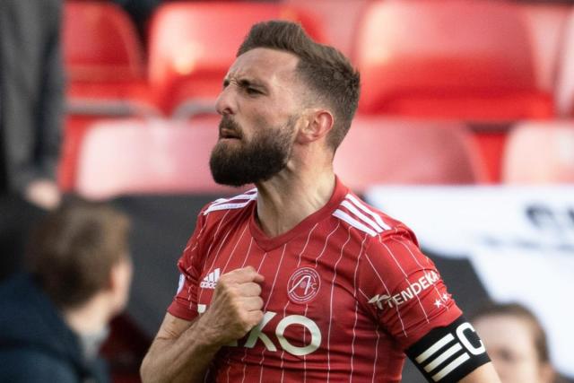 Graeme Shinnie 'back home again' after returning to Aberdeen on three-year  deal - Yahoo Sport