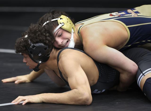 Toppenish boys roll to 4th straight wrestling state title, Zuniga brothers  complete trifecta, Sports