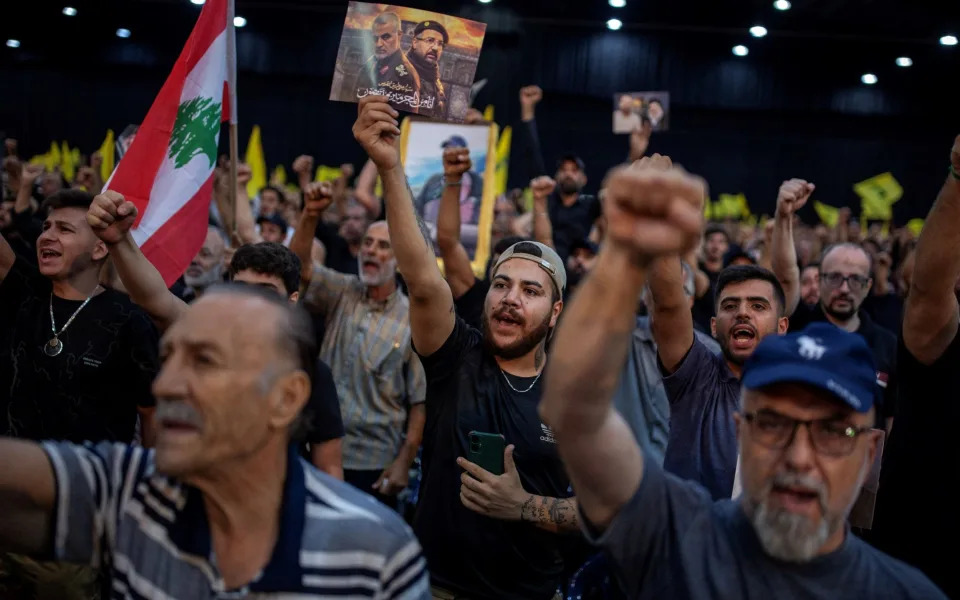 Crowds in Beirut grieving at the loss of Fuad Shukr and showing their anger at israel