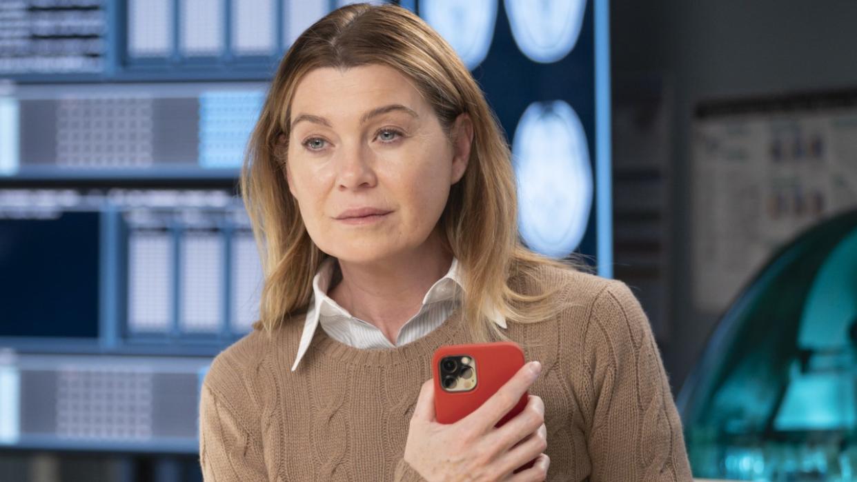  Ellen Pompeo on Grey's Anatomy. 