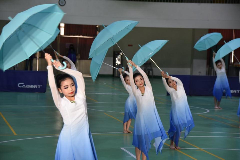 全國學生舞蹈比賽台中市初賽，一連三天在大雅區大明國小舉行。（記者徐義雄攝）
