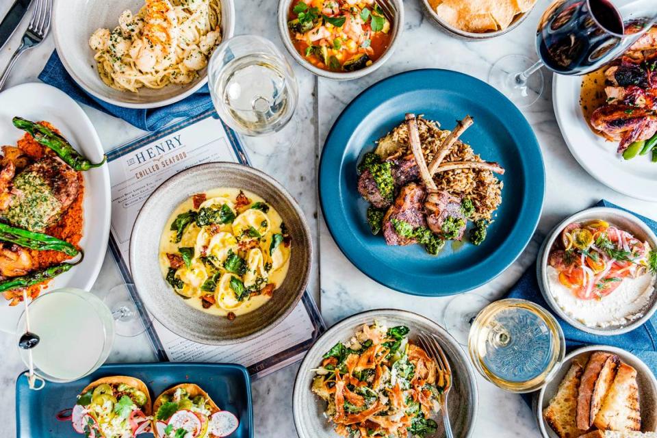 Parte de la comida de The Henry, el nuevo restaurante del Brickell City Centre en Miami.