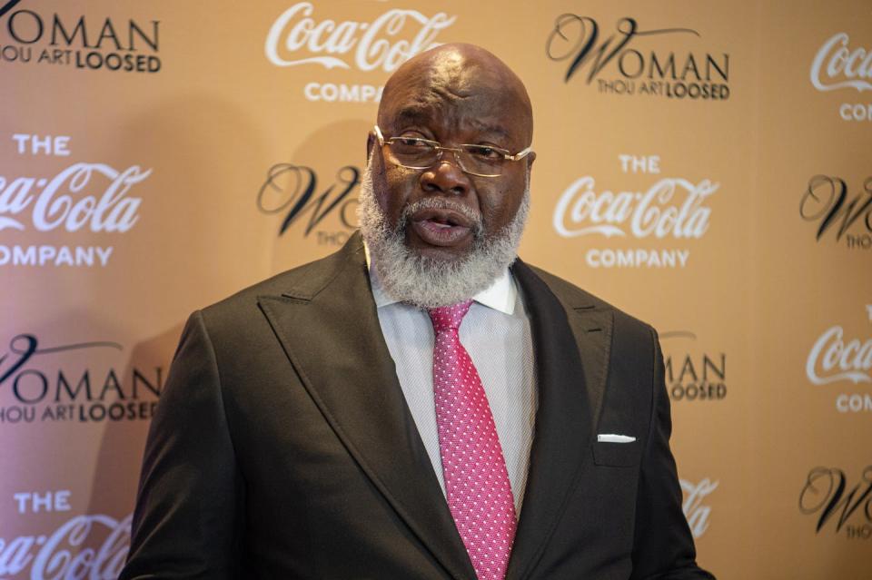 Preacher T.D. Jakes attends the grand finale Woman Thou Art Loosed! Homecoming Day 2 at Georgia World Congress Center on Sept. 22, 2022, in Atlanta, Ga. <a href="https://www.gettyimages.com/detail/news-photo/bishop-t-d-jakes-attends-the-grand-finale-woman-thou-art-news-photo/1427267058?adppopup=true" rel="nofollow noopener" target="_blank" data-ylk="slk:Marcus Ingram/Getty Images;elm:context_link;itc:0;sec:content-canvas" class="link ">Marcus Ingram/Getty Images</a>