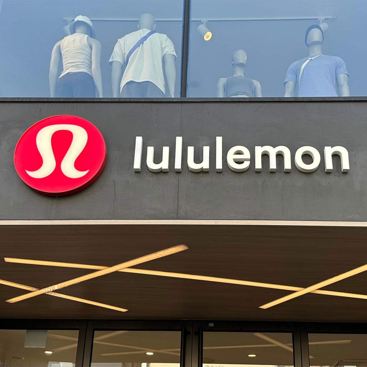 lululemon store