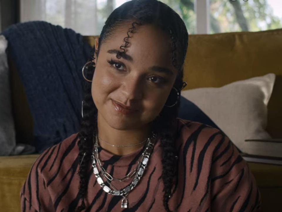 Aisha Dee as cara in a scene from look both ways netflix