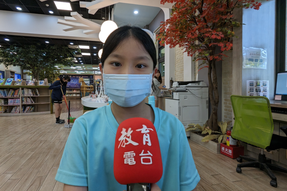 學生葉宥湘從書展活動中認識太空人的故事