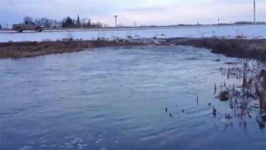 RAW: Flooding continues in Borden