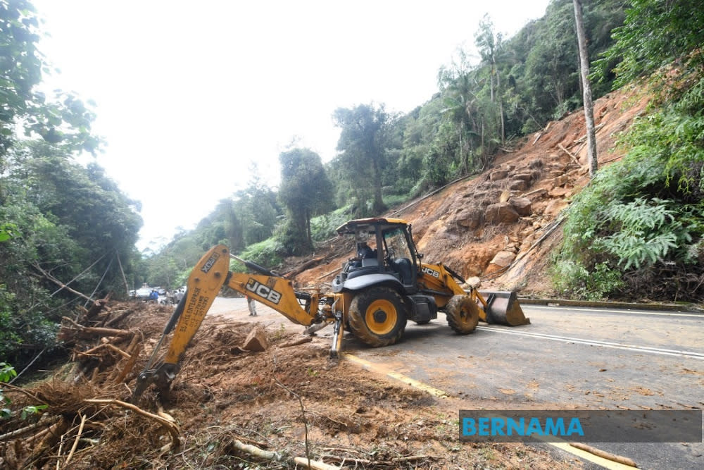 The Department of Mineral and Geoscience, Malaysia detected at least four landslides had occurred on the slopes of Gunung Jerai following the water surge phenomenon on August 18, 2021. — Picture via Twitter/Bernama