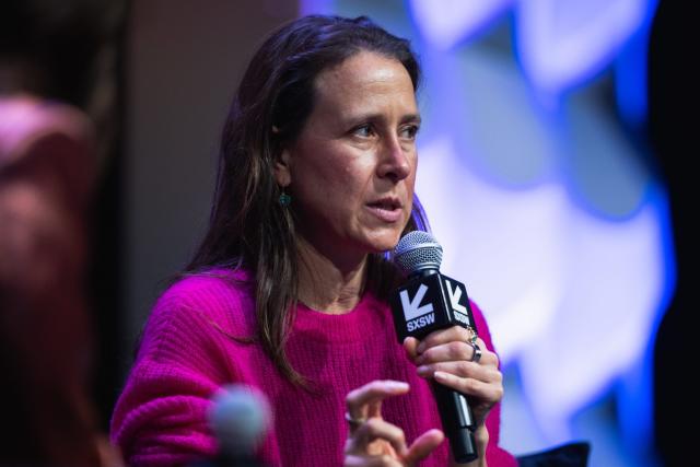 23andMe to Use DNA Tests to Make Cancer Drugs - Bloomberg