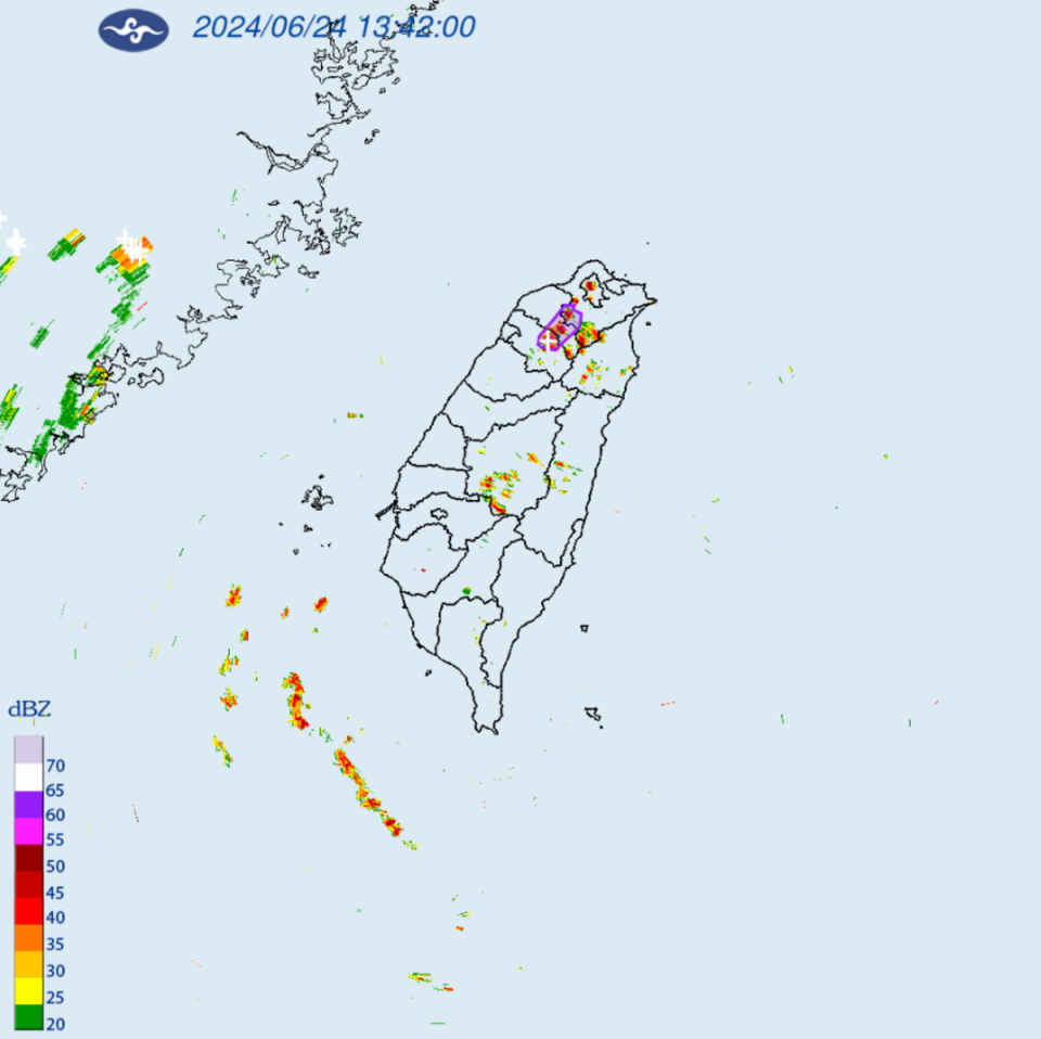 氣象署特別針對「新北市、桃園市、新竹縣」發布大雷雨即時訊息，並對這3縣市發布災防告警，提醒民眾遠離河邊。   圖：翻攝自中央氣象署官網