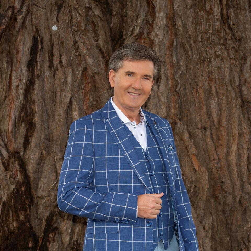Daniel O’Donnell, one of the most prolific and successful recording artists in the United Kingdom, appears in concert at the Van Wezel Performing Arts Hall. hits and popular favorites.