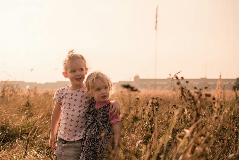 <p><span style="color: #000000; font-family: arial, sans, sans-serif; font-size: 13px; white-space: pre-wrap; background-color: #ffffff;">Of two sisters one is always the watcher, one the dancer. (Louise Gl&uuml;ck) - These two wonderful and sweet girls are my&nbsp;unlikely heroes. I'm so proud and happy that I have the pleasure to accompany them while they grow up and conquer the world. It's so amazing to see the world through their eyes. And yes, the older one is the watcher and the younger one is the dancer, a really wild dancer. And as a team of superheros with their combined superpowers they are mostly unbeatable. Photo by <a href="https://www.eyeem.com/p/69737423" target="_blank">Daniel Anhutl/Eyeem.</a></span></p>