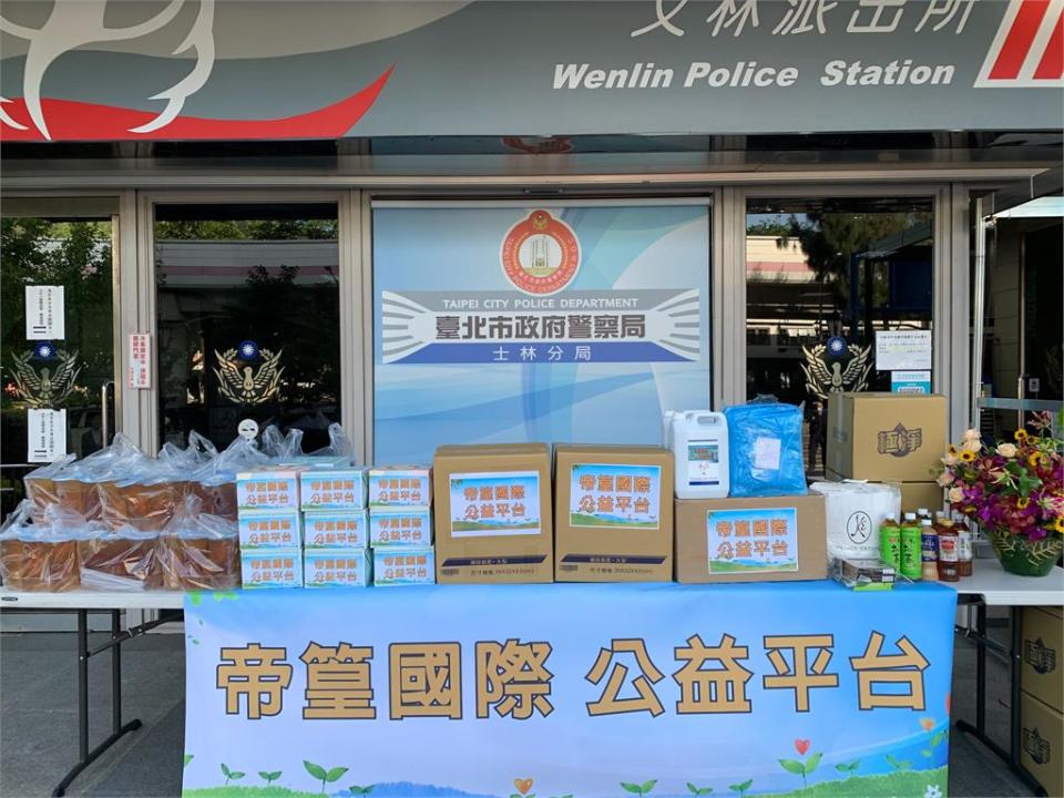 民間愛心挺醫護贈醫療物資　給振興醫院與市聯醫陽明院區