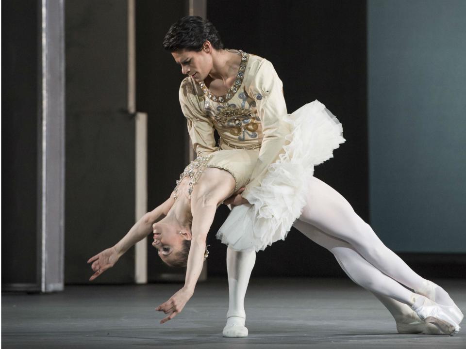 Marianela Nunez and Thiago Soares in Diamonds: Bill Cooper