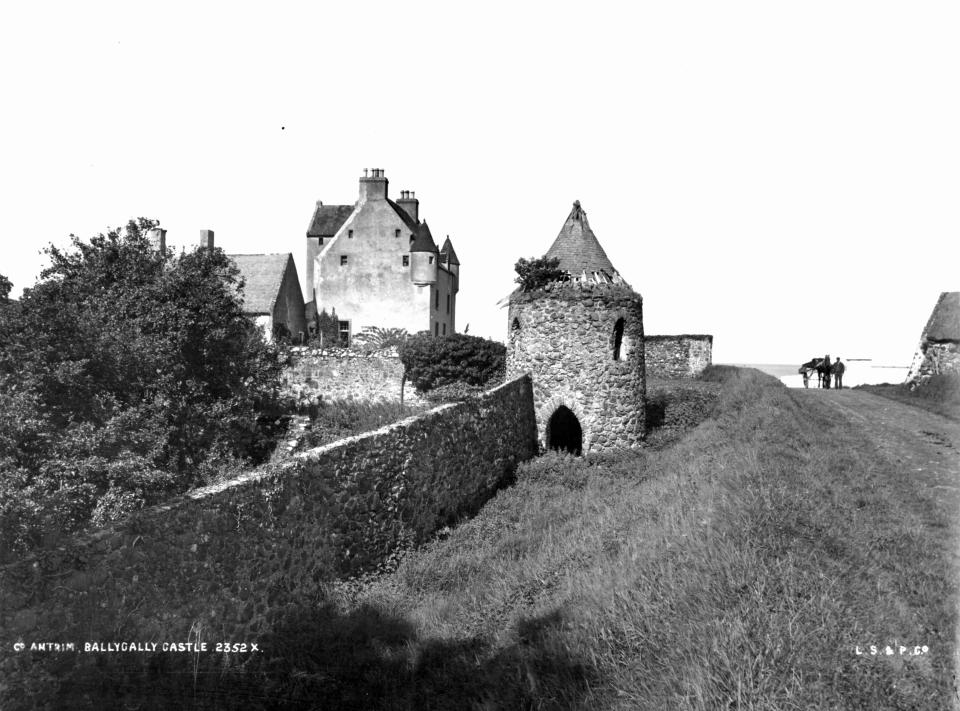 circa 1890:  Ballygally Castle in County Antrim.  (Photo by London Stereoscopic Company/Hulton Archive/Getty Images)