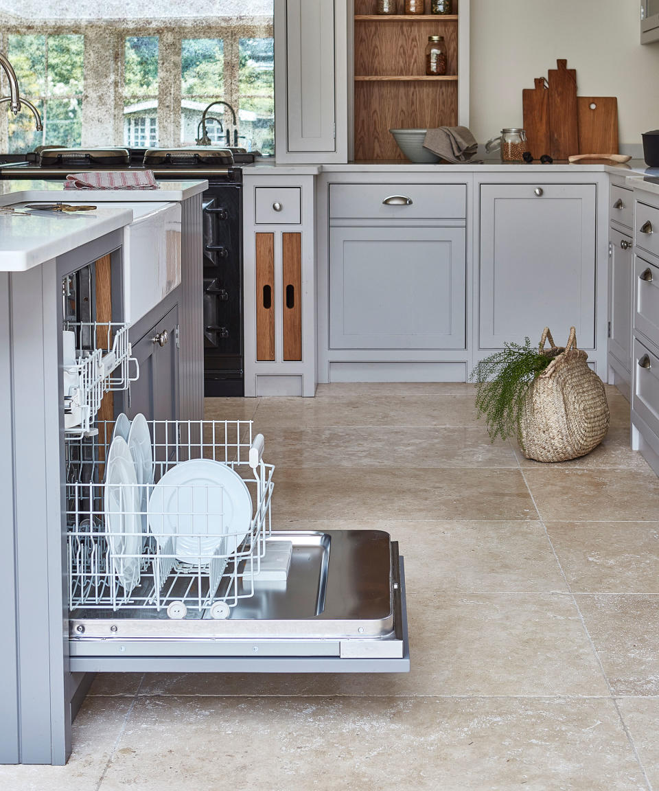 Shaker kitchen with dishwasher island