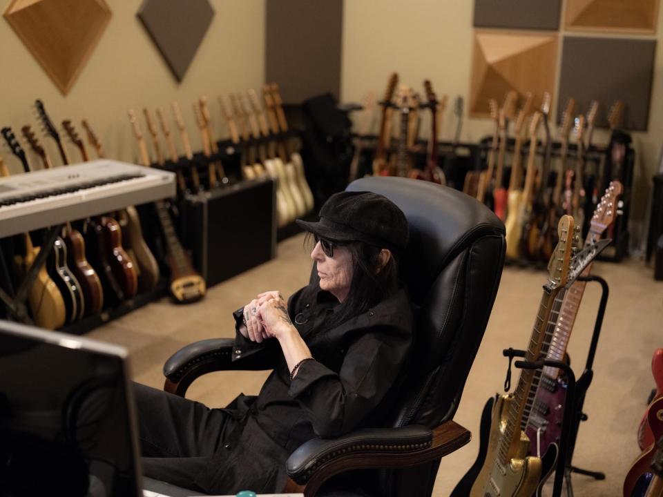 Mick Mars, 2023