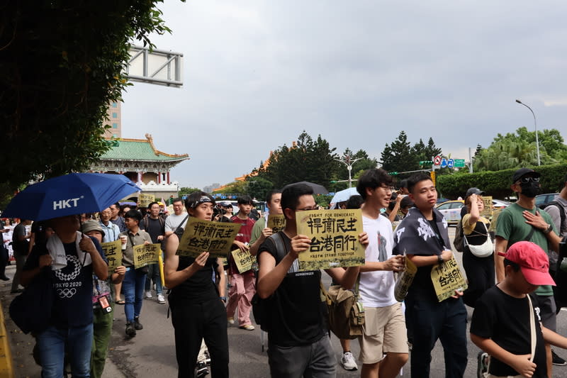 反送中運動5週年 在台港人不畏23條立法持續發聲 今天是香港「反送中」運動爆發5週年，香港邊城青 年和多個民間團體9日下午在台北舉辦「#香港自由六 月，2024台北遊行—捍衛民主、台港同行」。 中央社記者謝怡璇攝  113年6月9日 