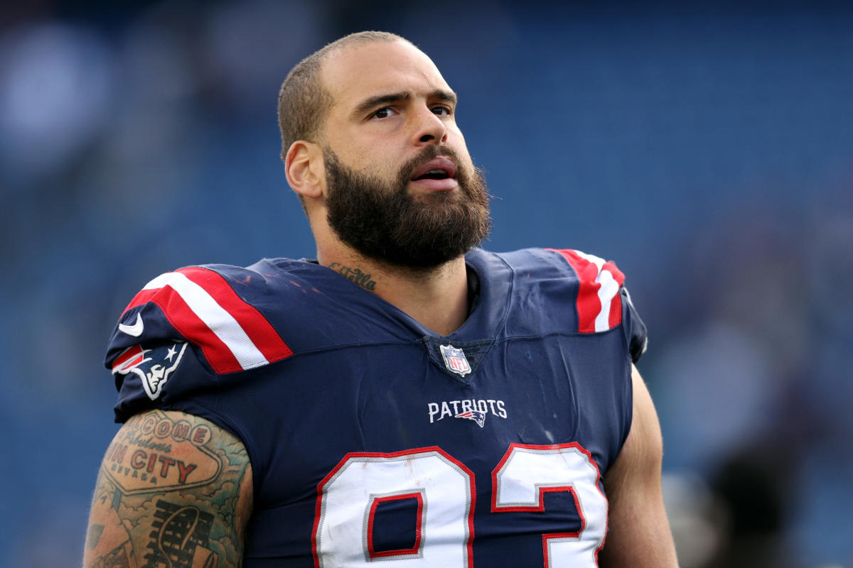 Patriots DE Lawrence Guy gifted 75 mothers in NICU flowers