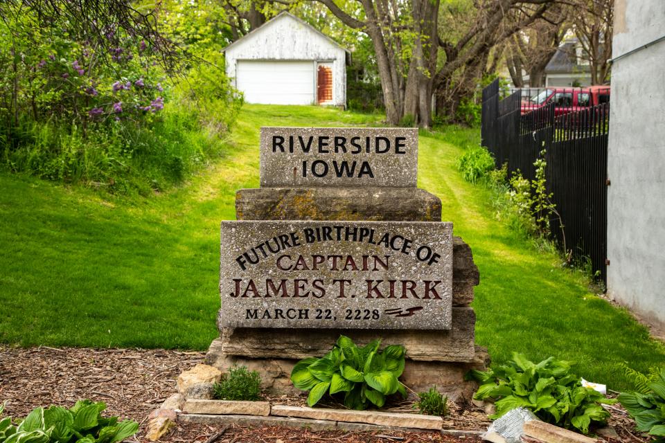 A marker is seen at the "Future birthplace of Captain James T. Kirk," in Riverside, Iowa.
