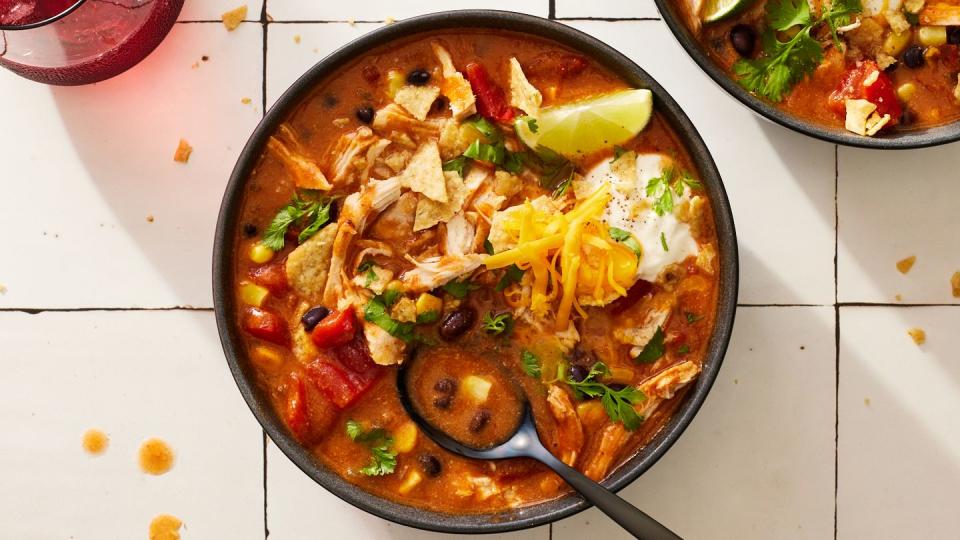 crock pot chicken enchilada soup