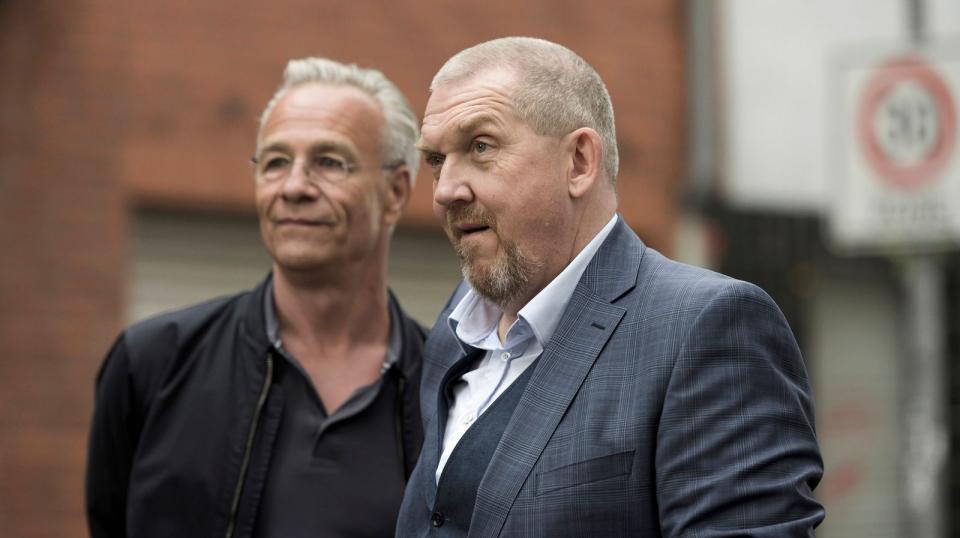 Die Kommissare Max Ballauf (Klaus J. Behrendt, links) und Freddy Schenk (Dietmar Bär) ermittelten im neuen Kölner "Tatort" im Fall einer toten Obdachlosen.
 (Bild: WDR/Martin Valentin Menke)