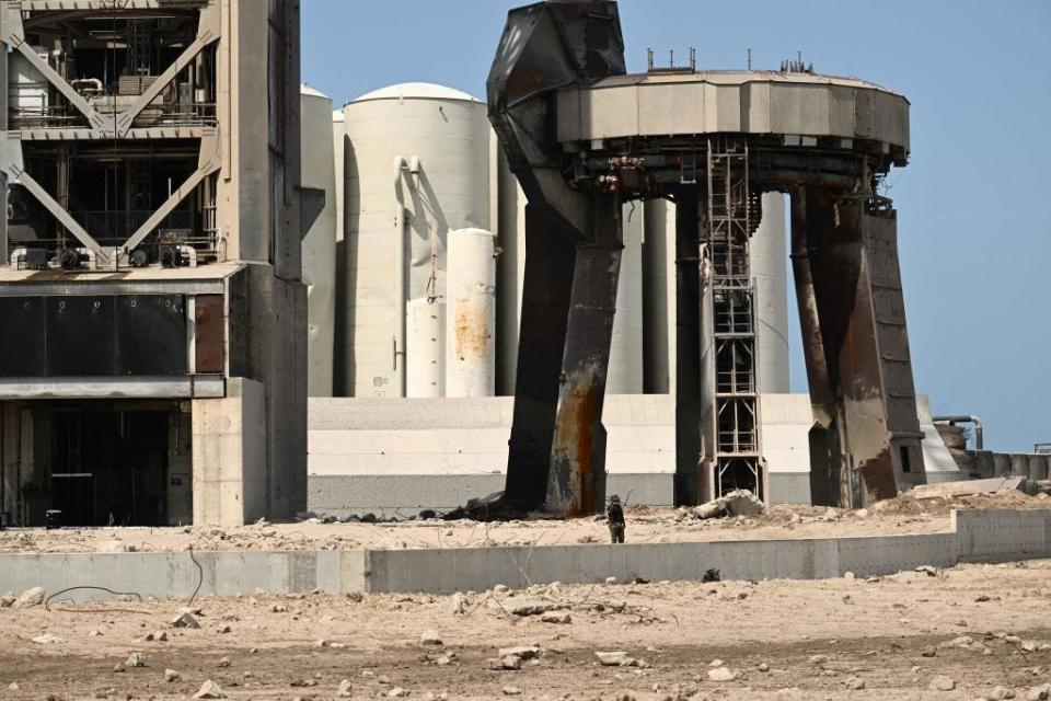 Debris field near launch site of SpaceX Starship rocket.