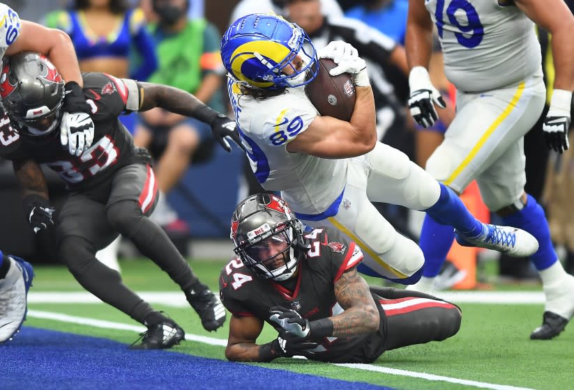 Inglewood, CA. September 26, 2021: Rams tight end Tyler Higbee catches a touchdown pass.