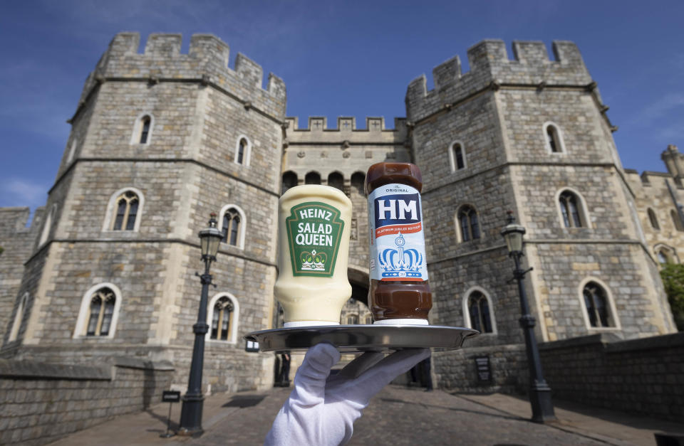 Queen EMBARGOED TO 0001 MONDAY APRIL 25 EDITORIAL USE ONLY Celebratory, limited edition Jubilee bottles of Heinz Salad Cream and HP Sauce, which have been renamed 'Heinz Salad Queen' and 'HM Sauce', respectively, are unveiled at Windsor Castle, Berkshire, to mark the Queen's Platinum Jubilee. Issue date: Monday April 25, 2022.