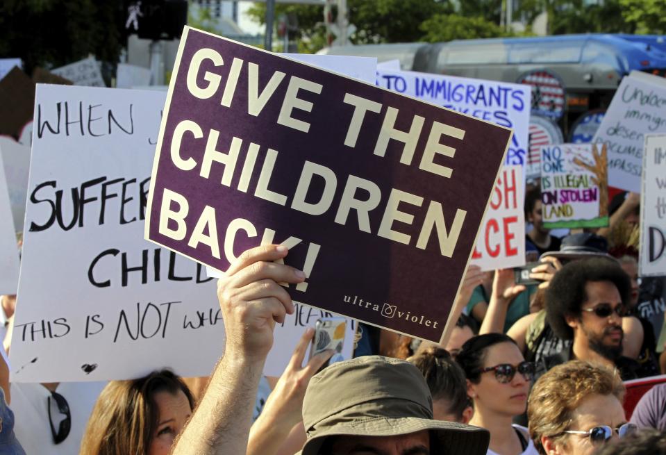 Pro-immigrant and community groups in Miami protest the separation of immigrant children from their families, June 30, 2018. (Photo: Miami Herald via AP)