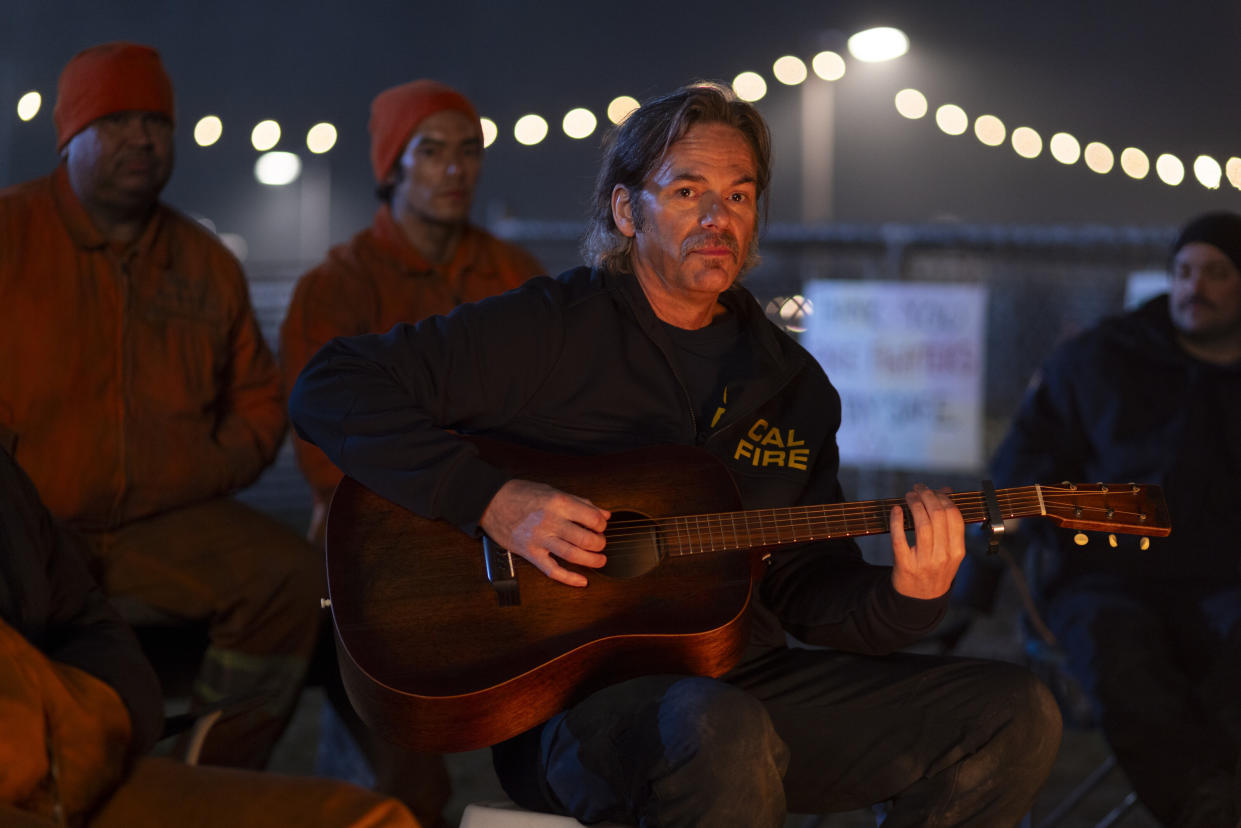 Billy Burke Shares Dream Fire Country Story Lines Including Vince Going Through a Midlife Crisis