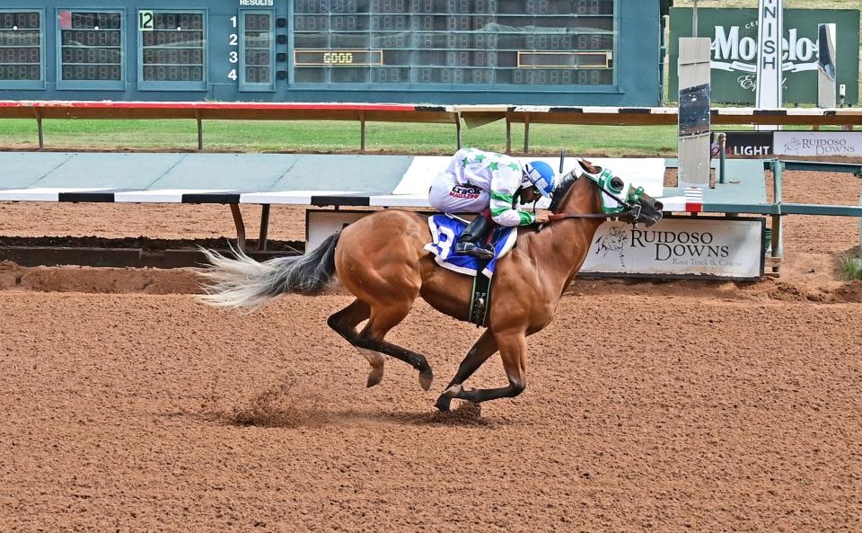 Dark Nme qualified for the All American Futurity with a win in Friday's trials for the 440-yard race. The winning jockey was Francisco Calderon.