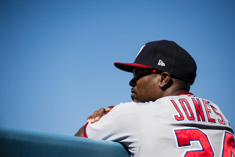 Former MLB outfielder Jacque Jones was found liable in San Diego civil court for sharing nude photos of ex-girlfriend. (Getty Images)
