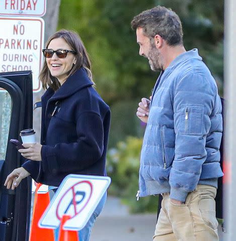 <p>Juliano/X17online.com</p> Ben Affleck and Jennifer Garner smile as they meet in Santa Monica