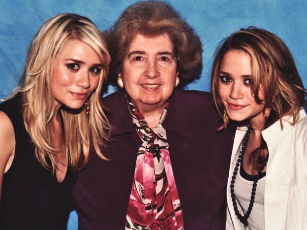 Maria with Mary Kate and Ashley Olsen.