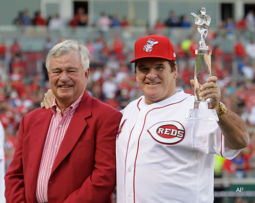 SI Photo Blog — Sparky Anderson laughs with Pete Rose before Game