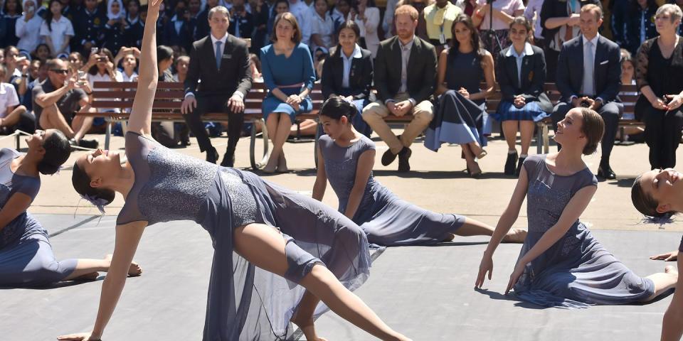 <p><strong>19 October </strong>The royals watched a dance performance at the school. </p>