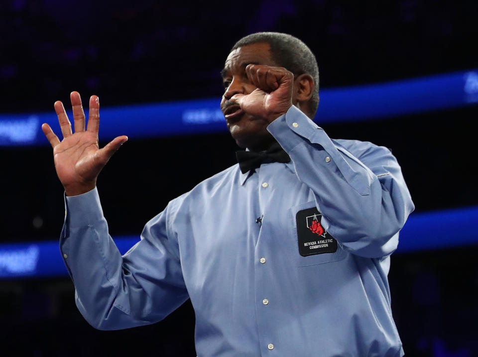 Experienced referee Robert Byrd will take control of the contest: Getty