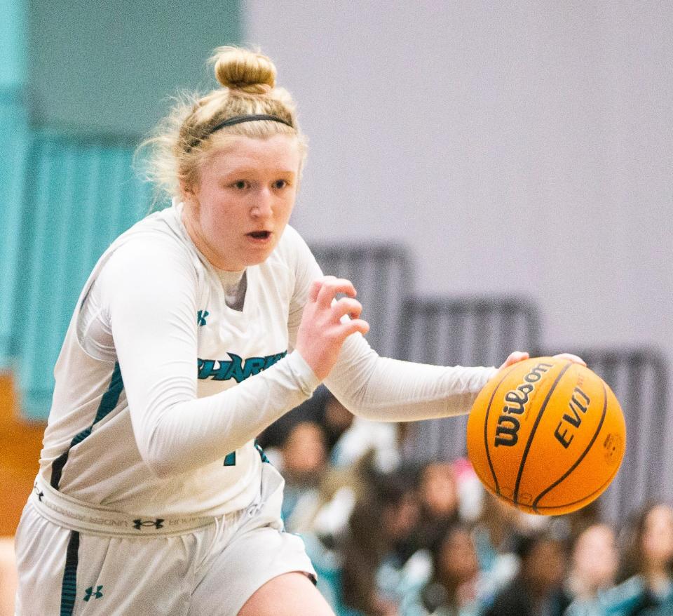 Gulf Coast's Madelyn Leslie (44) dribbles the ball during the girls basketball game between Gulf Coast and Evangelical Christian School on Monday, Jan. 24, 2022 at Gulf Coast High School in Naples, Fla.