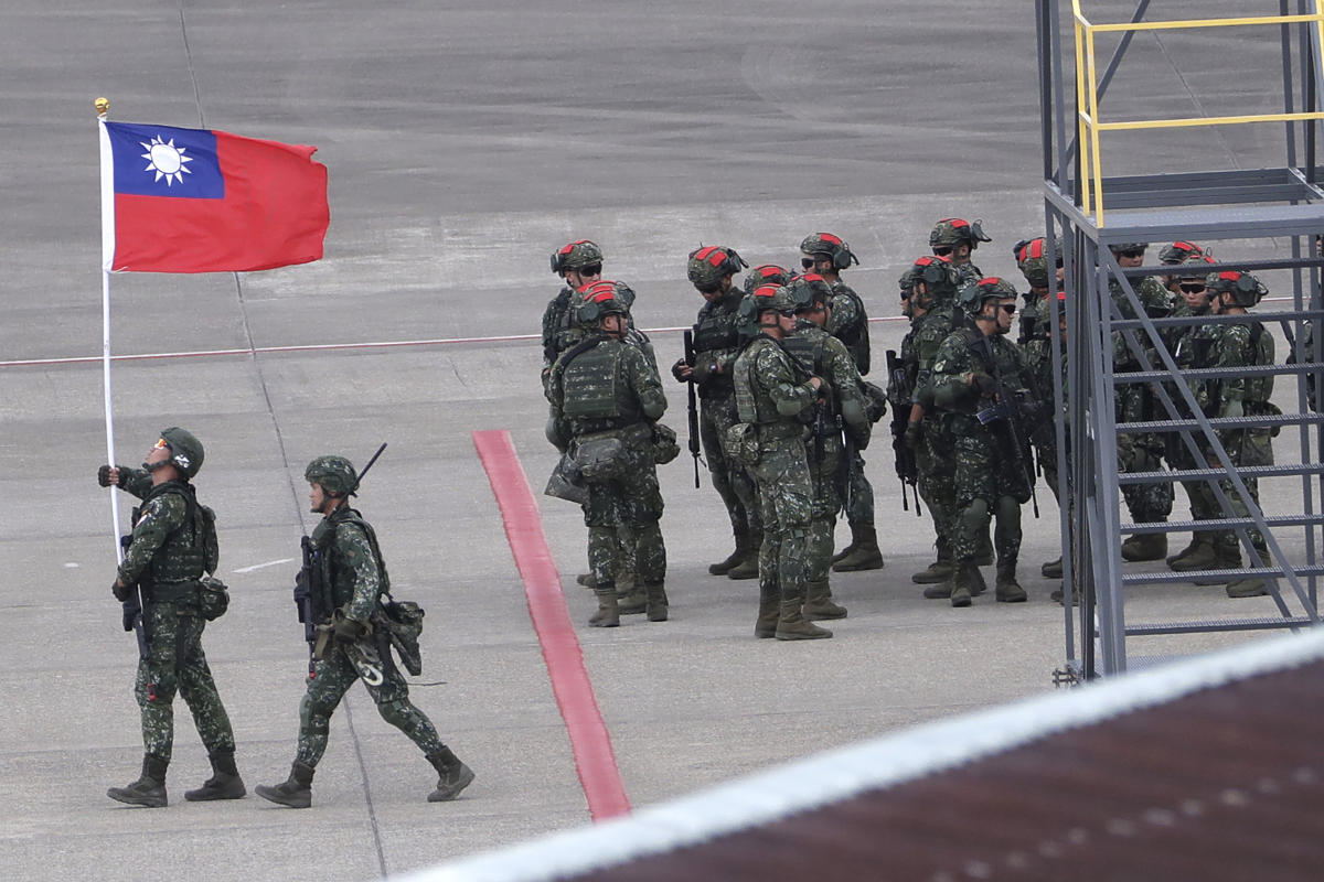 Alors que le gouvernement taïwanais se précipite pour contrer la Chine, la plupart des gens ne s’inquiètent pas de la guerre