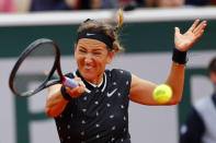 Tennis - French Open - Roland Garros, Paris, France - May 28, 2019. Belarus' Victoria Azarenka in action during her first round match against Latvia's Jelena Ostapenko. REUTERS/Kai Pfaffenbach