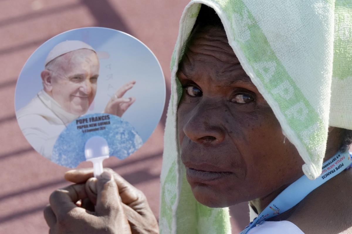 Pope brings in a ton of humanitarian aid, toys to remote Papua New Guinea as he celebrates periphery