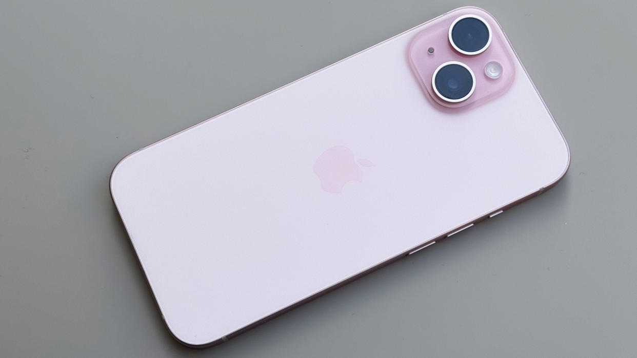  IPhone 15 in pink product pic. 