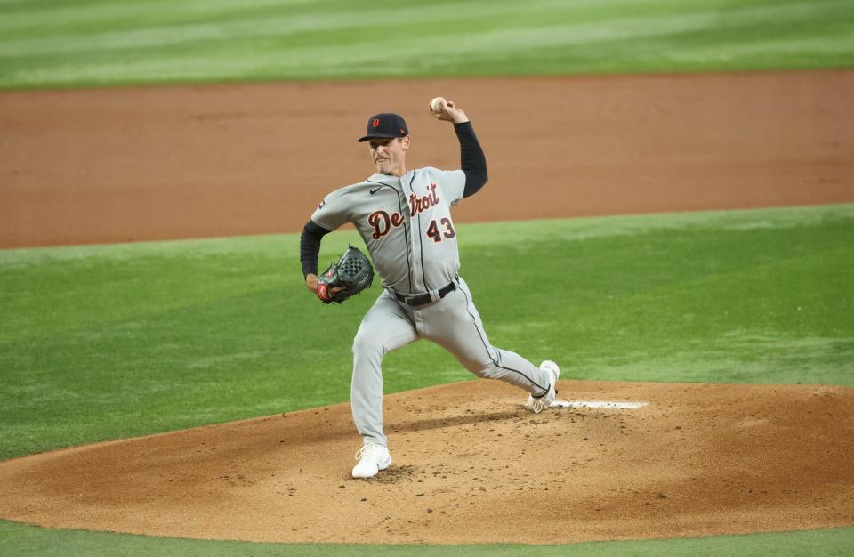 El lanzador de los Tigres Joey Wentz lanza durante la primera entrada contra los Vigilantes el miércoles 28 de junio de 2023 en Arlington, Texas.