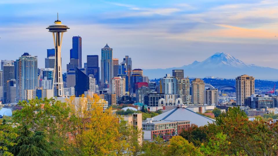 space needle and seattle downtown