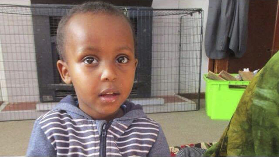 Fotografía sin fecha proporcionada por Abdi Ibrahim de su hermano de 3 años, Mucaad, quien es la víctima más joven de la masacre en Christchurch, Nueva Zelanda. (Abdi Ibrahim vía AP)