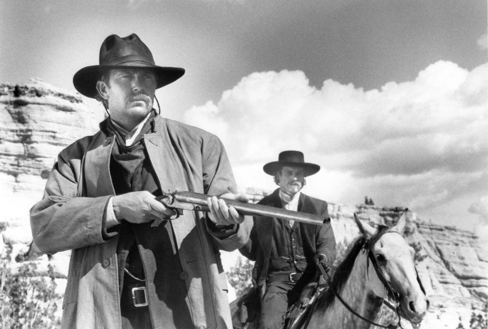 1994:  Actor Kevin Costner stars in the film 'Wyatt Earp'.  (Photo by Michael Ochs Archives/Getty Images)