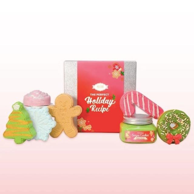 Holiday Scents Bath Bomb Gift Set at MomBomb